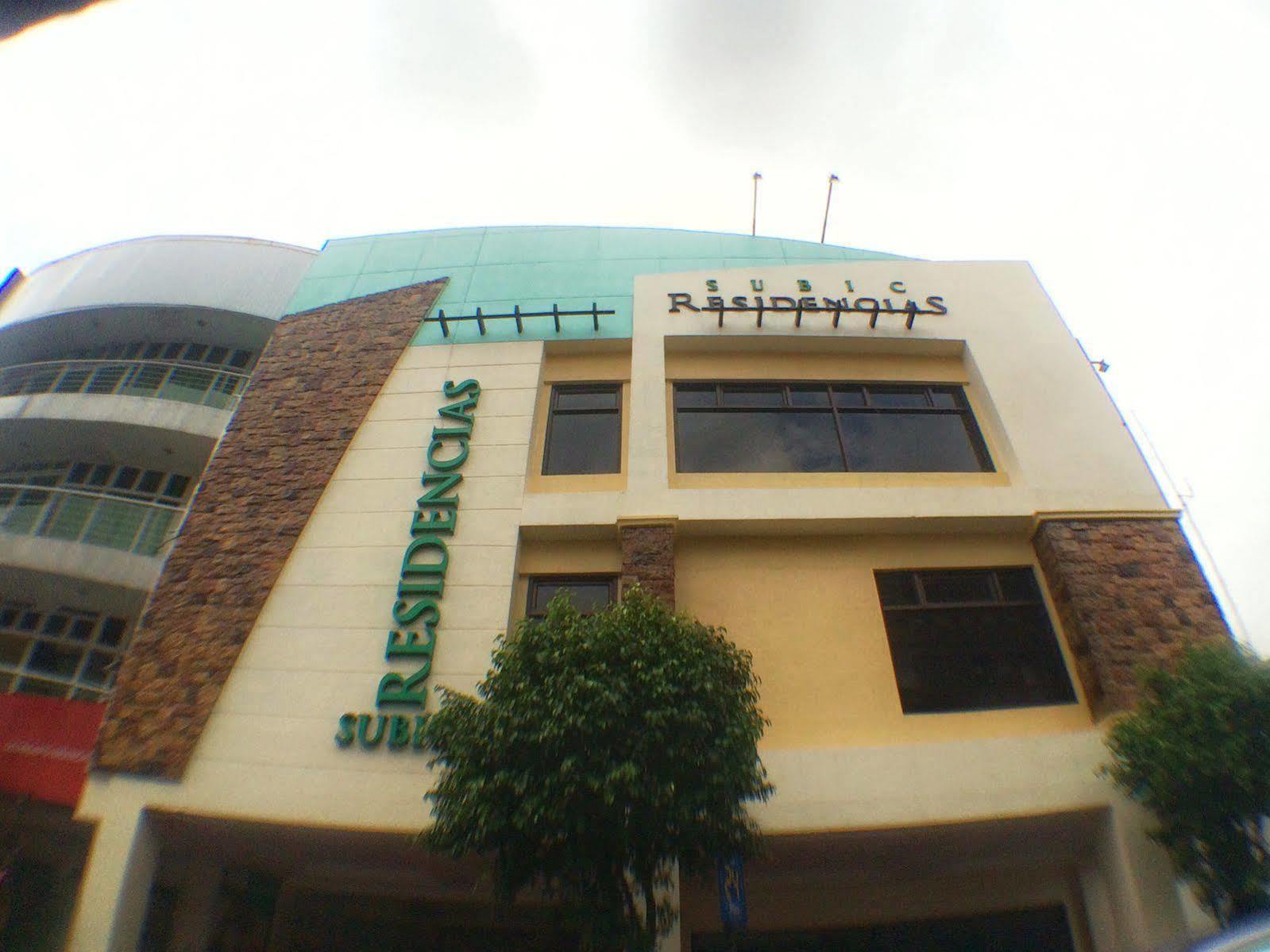 Subic Residencias Olongapo Esterno foto